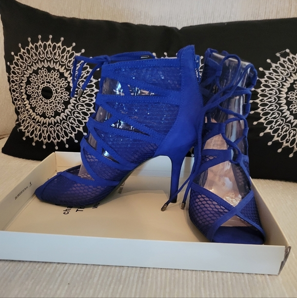 Nine West Sz(8) Navy Suede Mesh 3" Heel with Zipper back see thru open toe - Picture 3 of 10